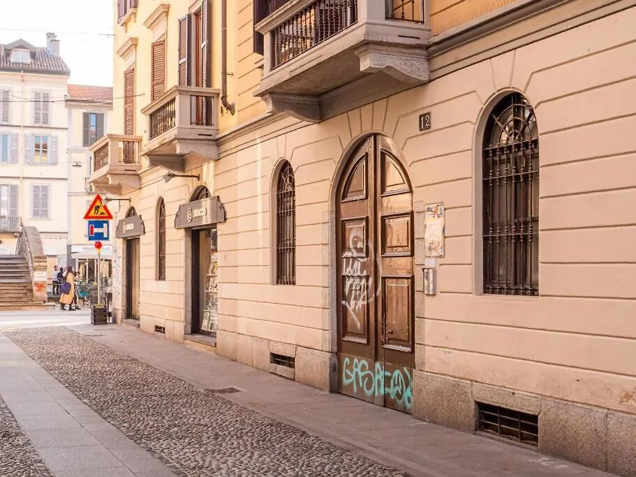 Apartment Romantic Flat On Navigli River By Easylife Milan Italy