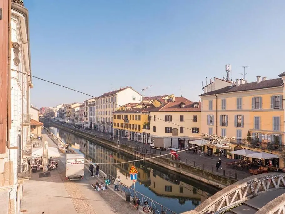 Romantic Flat On Navigli River By Easylife Milan