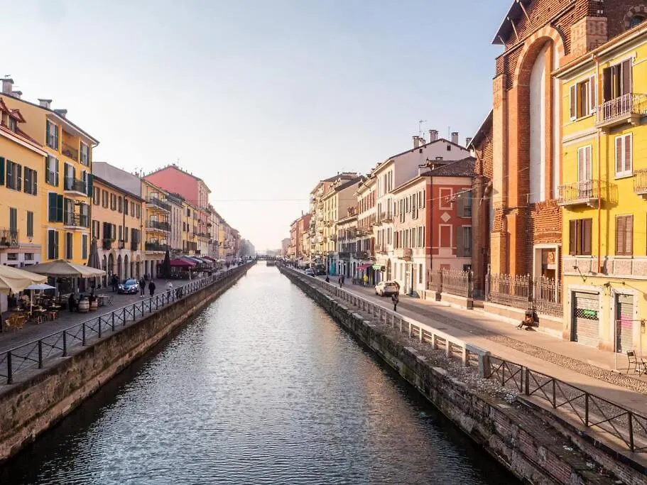 Romantic Flat On Navigli River By Easylife Milan