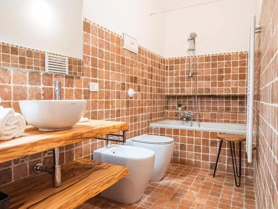Romantic Flat On Navigli River By Easylife 米兰